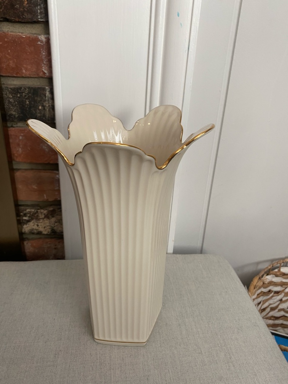 Lenox Meridian Vase Large 11" Fluted Ivory Porcelain 24K Gold Trim With Tag Nos